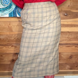 Vintage Women’s 1970/1980’s Pendelton Wool Beige and Charcoal Plaid Skirt