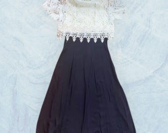 Women's Vintage 1980's Ivory Lace Black Dress