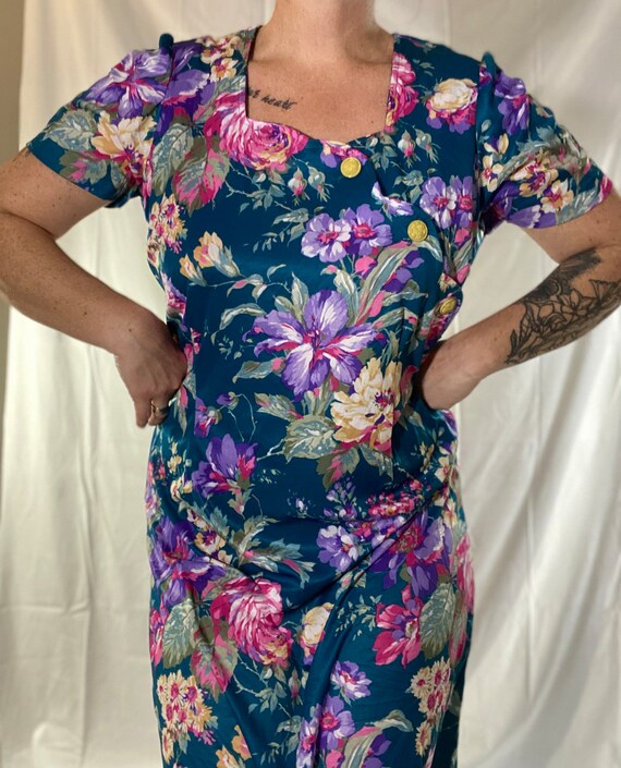 Vintage 1980’s Women’s Floral and Teal Midi Dress