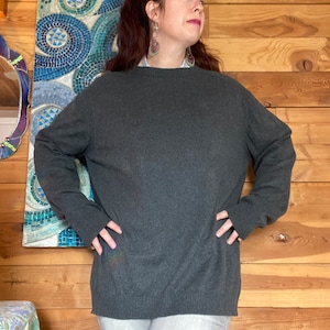 Vintage 90’s Charcoal Gray Woolrich Men’s Sweater