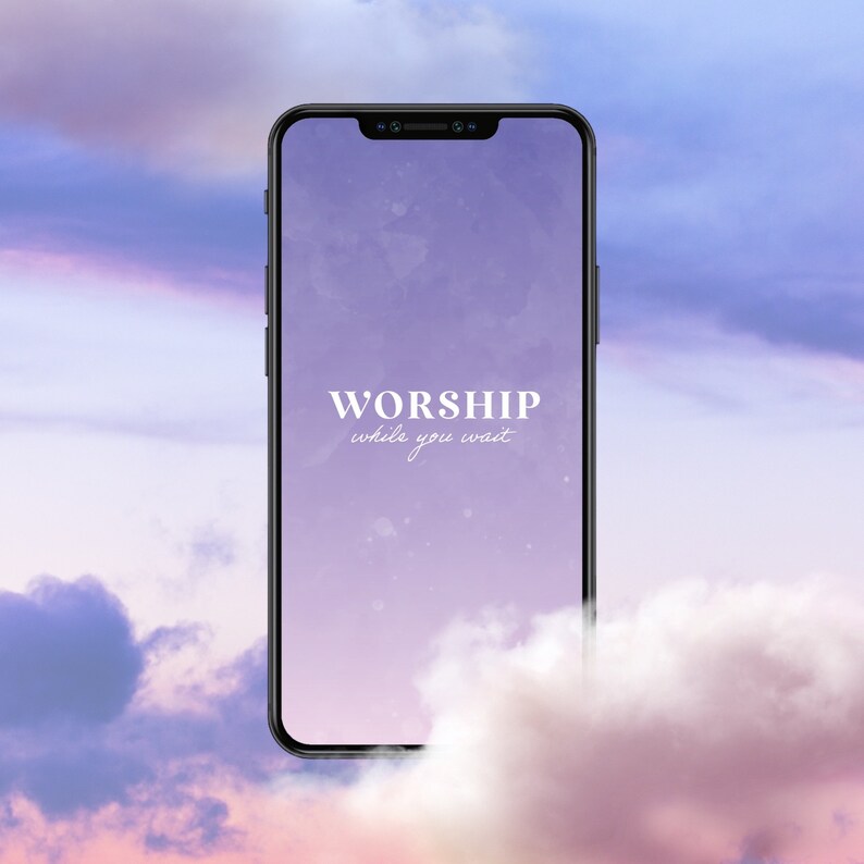 Op de afbeelding: Een smartphone met een paarse en witte achtergrond. Het scherm toont de tekst "WORSHIP while you wait".