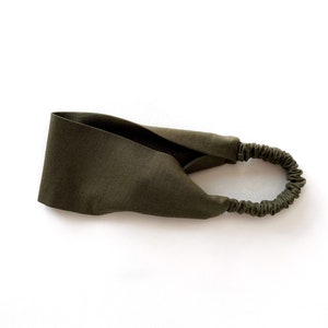 Diadema ancha de mezcla de algodón y lino verde oliva, diseño plano con elástico