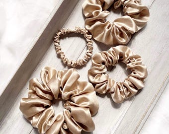 Khaki Reine Maulbeerseide Scrunchie – 22 Momme | Handgefertigt in Großbritannien