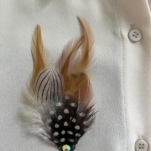 Feather brooch stick pin,