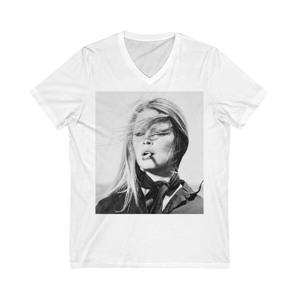 Coupe ample, Pretty Smoke Brigitte Bardot Short Sleeve V-Neck Tee, Womens V Neck Tshirt, Graphic tee, Women's tshirt, White tee