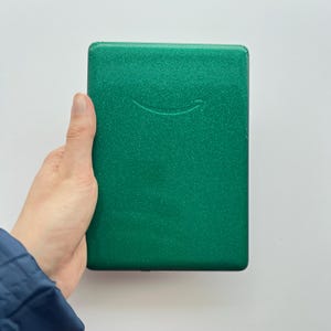 Emerald Green Glitter Kindle Skin, Fourth Wing Kindle Decal, Vinyl Kindle Cover, Kindle Sticker, Bookish Gifts