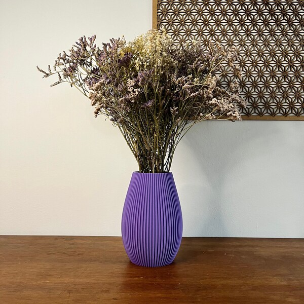 Vase THAIS violet à lignes verticales, eco responsable, impression 3D