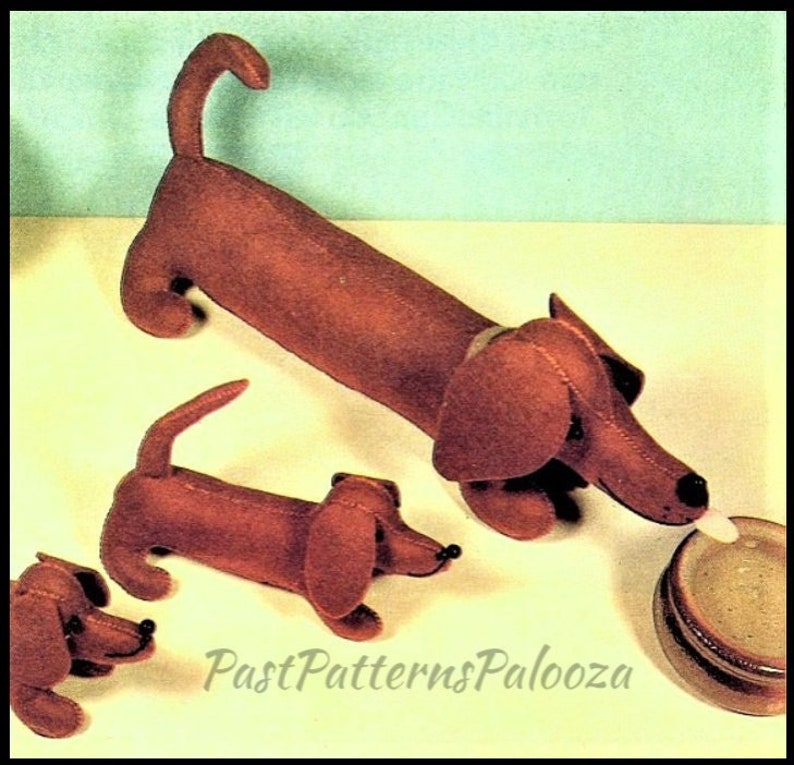 Vintage Sewing Pattern 24 Dachshund Mama Dog and 10 Puppies Felt Fabric Soft Toys PDF Instant Digital Download Stuffed Weiner Sausage Dogs image 1