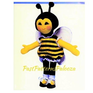 Padrão de costura vintage 20&quot; Boneca de tecido de abelha fofa e macia PDF Download digital instantâneo Brinquedo de abelha de pelúcia kitsch kawaii
