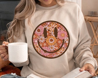 Smiley Face Sweatshirt, Happy Face Shirt, Retro Shirt, Retro Vintage Shirt, Groovy Shirt, Hippie Shirt, Trendy Smile Face Sweatshirt