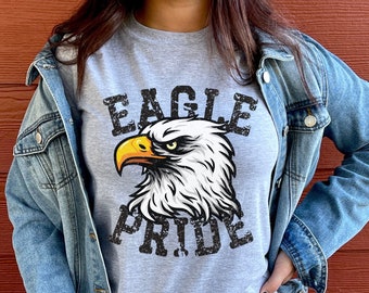 Camicia Eagles, EagleShirt, Eagle Mascot Shirt, Eagles Football Tee, Eagle Mom Shirt, Go Eagles, School Spirit Shirts, Eagle Lover Gift Idea