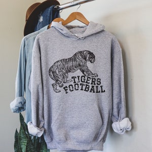 Sudadera con capucha de fútbol tigre, sudadera con capucha de tigre, sudadera de tigre, sudadera con capucha de mamá tigres, mamá de fútbol, go tigres, orgullo del tigre, tigre vintage