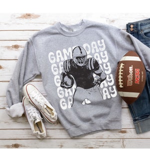 Sweat-shirt de football de jour de jeu, chemise de jour de match de football, chemise de maman de football, saison de football, chemise d'esprit d'école, chemise de football rétro