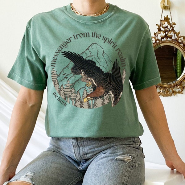 Chemise faucon, chemise d’oiseau faucon, chemise nature, chemise d’oiseau, chemise d’amoureux d’oiseaux, cadeau d’amoureux d’oiseau, TShirt extérieur, cadeau spirituel, animal spirituel