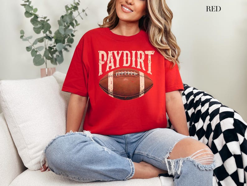 Camisa de futebol Paydirt, Camisas de futebol fofas, Camisa de futebol com cores confortáveis, Camisa fofa para o dia do jogo, Camisa de futebol retrô, Camiseta de futebol vintage imagem 3