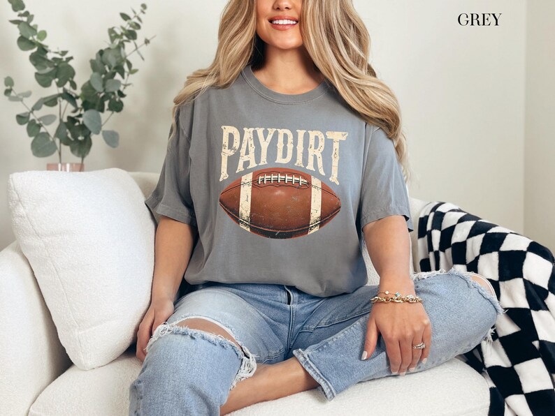 Camisa de futebol Paydirt, Camisas de futebol fofas, Camisa de futebol com cores confortáveis, Camisa fofa para o dia do jogo, Camisa de futebol retrô, Camiseta de futebol vintage imagem 1
