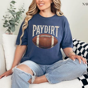 Camisa de futebol Paydirt, Camisas de futebol fofas, Camisa de futebol com cores confortáveis, Camisa fofa para o dia do jogo, Camisa de futebol retrô, Camiseta de futebol vintage imagem 6