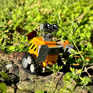 Wall•E | Pixar Building Block Model Kit