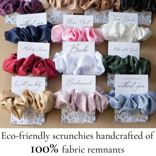 100% upcycled bruidsmeisje geschenken, bruidsmeisje voorstel, bruidsmeisje scrunchies, zul je mijn kaart tag zijden scrunchie tags helpen me de knoop te binden