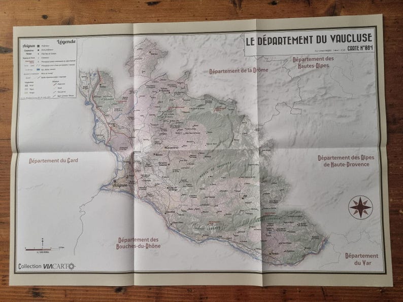 Carte du Vaucluse dépliée