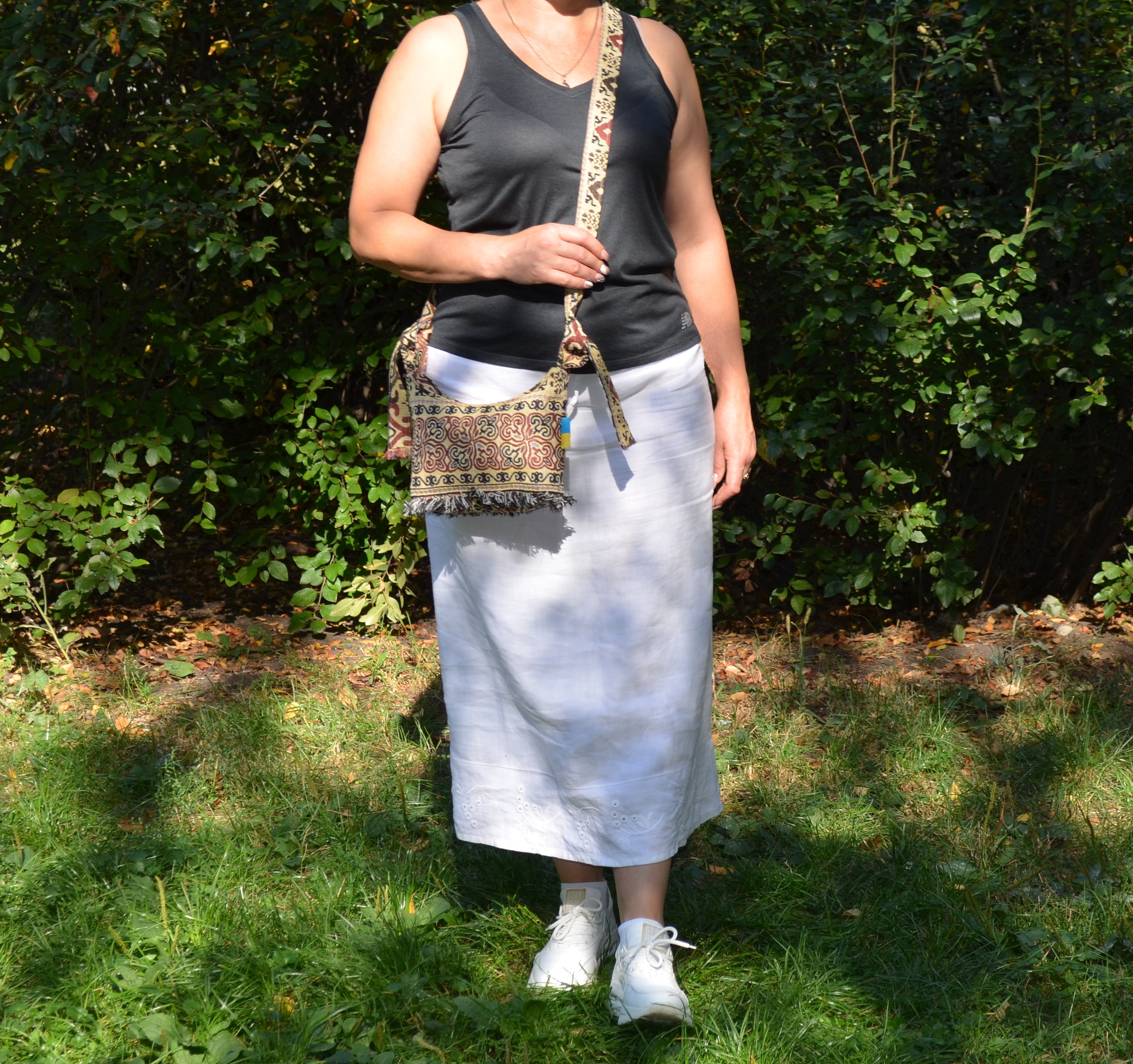 Emi - Handmade Drawstring Woven Crossbody Bag