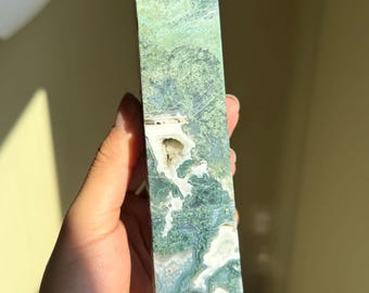 Large 7” Moss Agate tower, Moss Agate Point, Natural crystal, mineral specimen crystal healing, AAA Grade quality moss agate, green agate