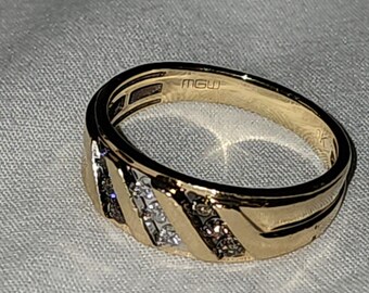 Men's 1/3 Carat Total Weight Diamond Slant Ring - Champagne & White Diamonds In 10k Solid White Gold