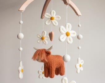 Highland Cow & Daisies Baby Mobile: Knitted Floral Farm Nursery decor, Handmade in UK