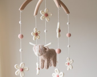 Baby mobile Highland Cow & Daisies - Floral boho farm nursery, cot decor