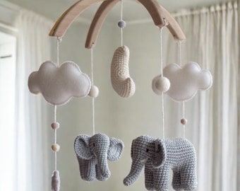 Elephants nursery mobile - Jungle baby room mobile - gender neutral baby shower gift - safari, Africa animals nursery decoration