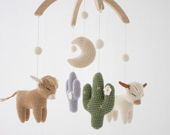 Longhorn cows & cactuses nursery mobile - Highland cows, longhorns baby mobile - gender neutral baby gift - ranch animals decoration - boho