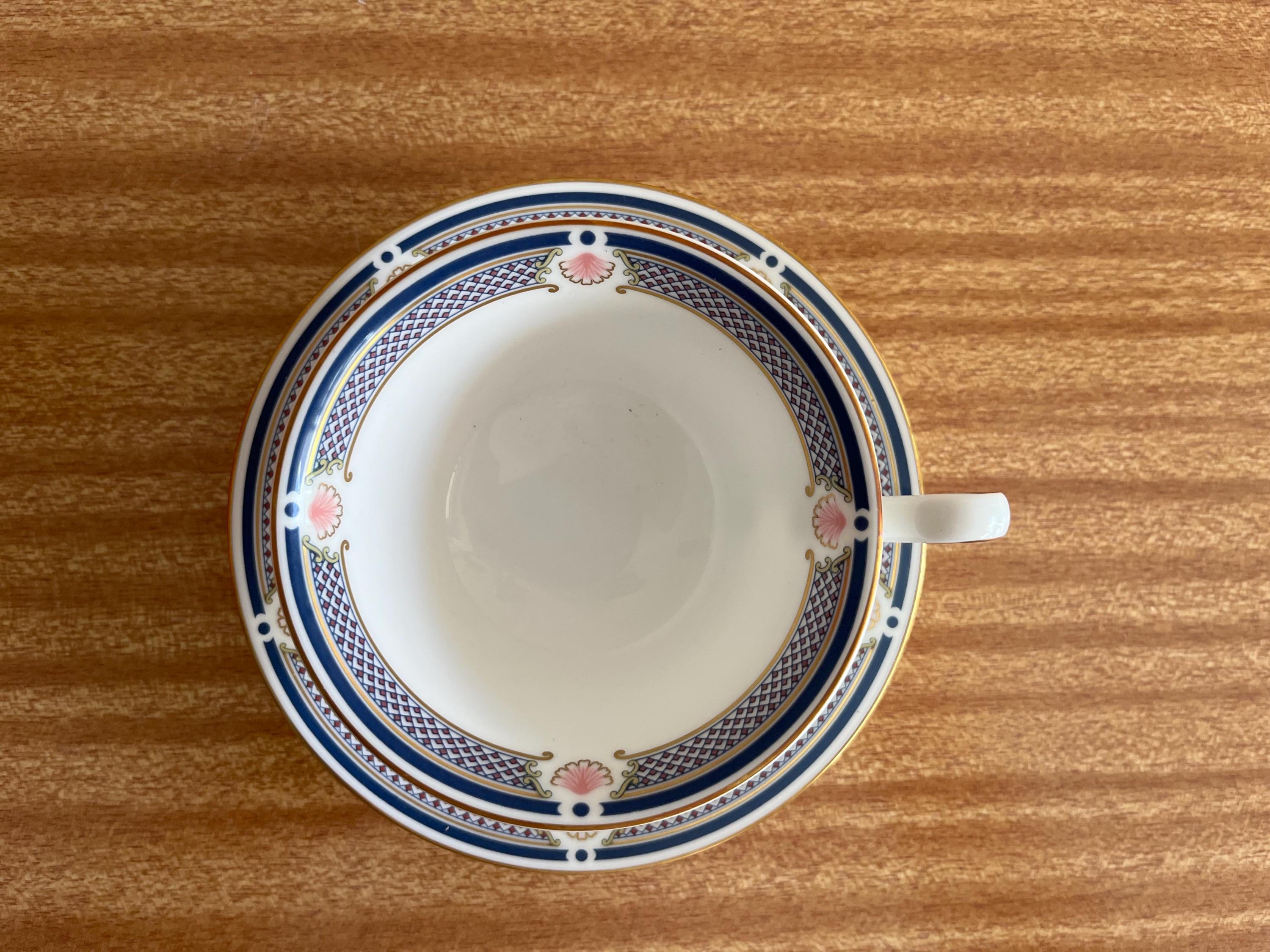 Elegant Late 20th Century Wedgwood Waverley Pattern Tea Cup 