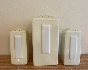 Bovey Pottery England art-deco keramiek zout/peper/grote bloemstrooier