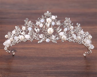Corona de perlas nupciales, Tiara de corona de princesa plateada, Diadema de corona de cristal de boda, Corona de cumpleaños, Accesorios para el cabello nupcial, Tiara de flores