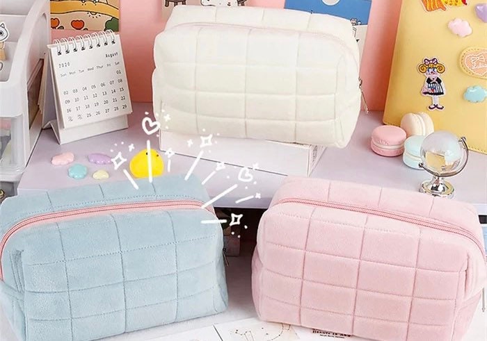 Kawaii Pencil Case 4 Colors Transparent Pencil Pouch / Cute Makeup Bag /  Large Capacity Stationery Storage / Large Multipurpose Bag 