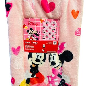 Minnie Mouse adorable Easter gift basket 50 x 70 Mickey and Minnie mouse throw immagine 3