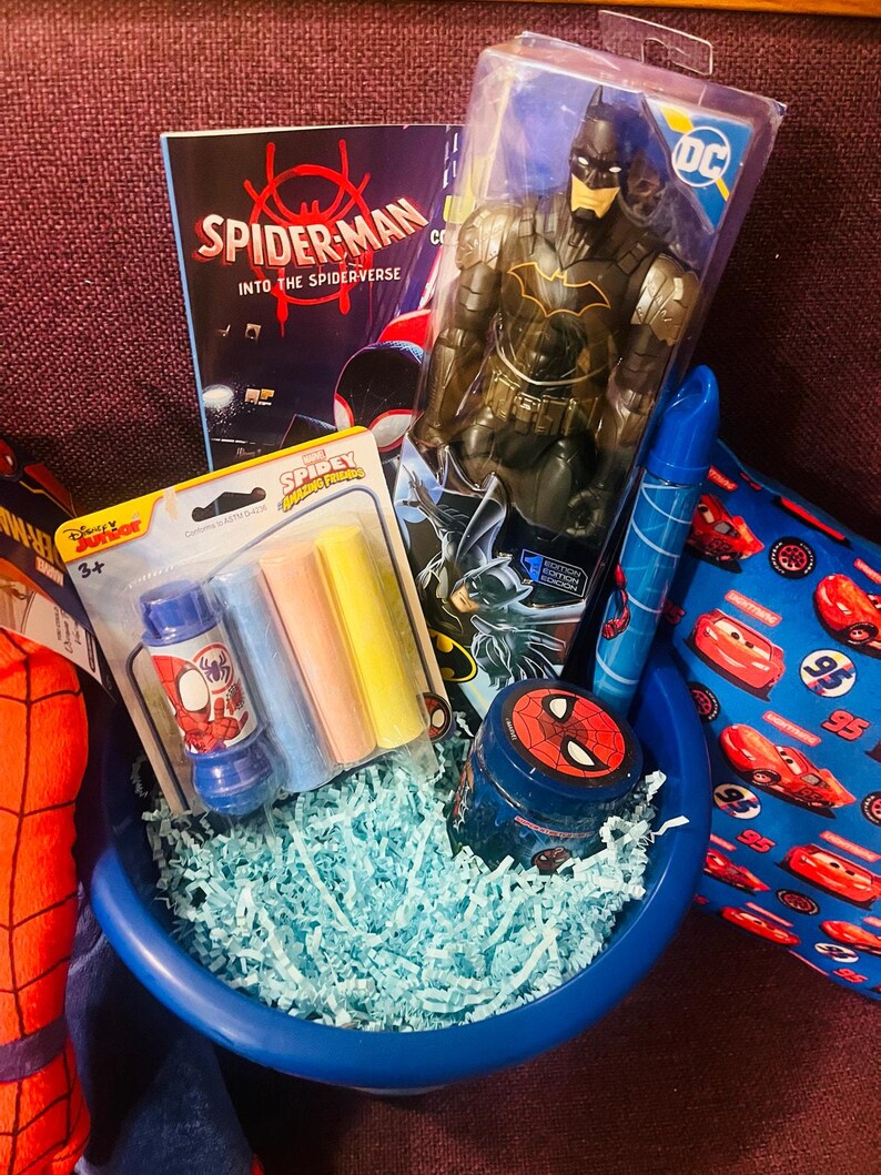 Spider-Man Easter bundle 24 inch plush ,Cars soft pillow , Batman action figure Bild 4