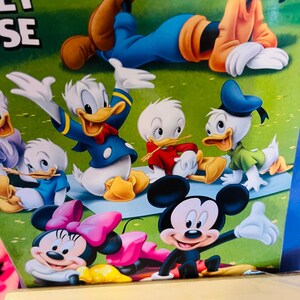 Minnie Mouse adorable Easter gift basket 50 x 70 Mickey and Minnie mouse throw immagine 10