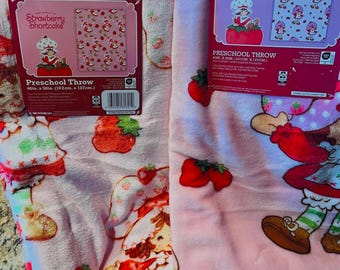Strawberry shortcake adorable bundle set of two 40 by 50 preschool throws