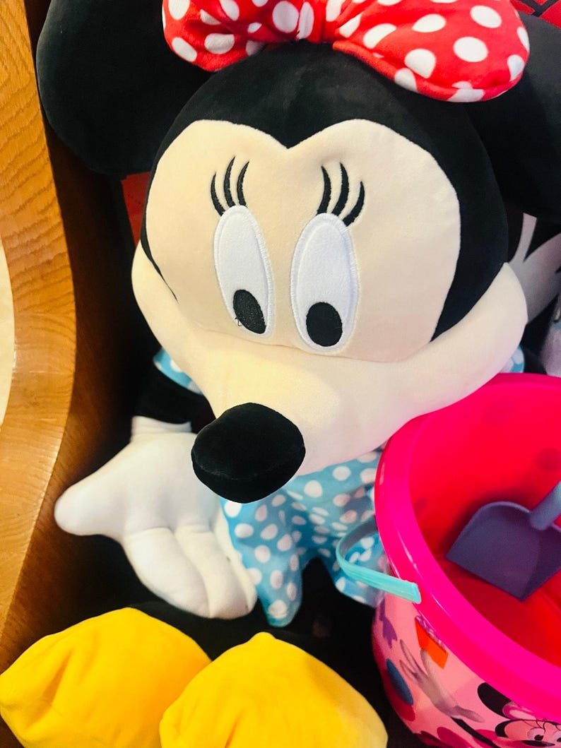 Minnie mouse sand bucket 50 x 70 soft adorable throw large mini pillow plush image 7