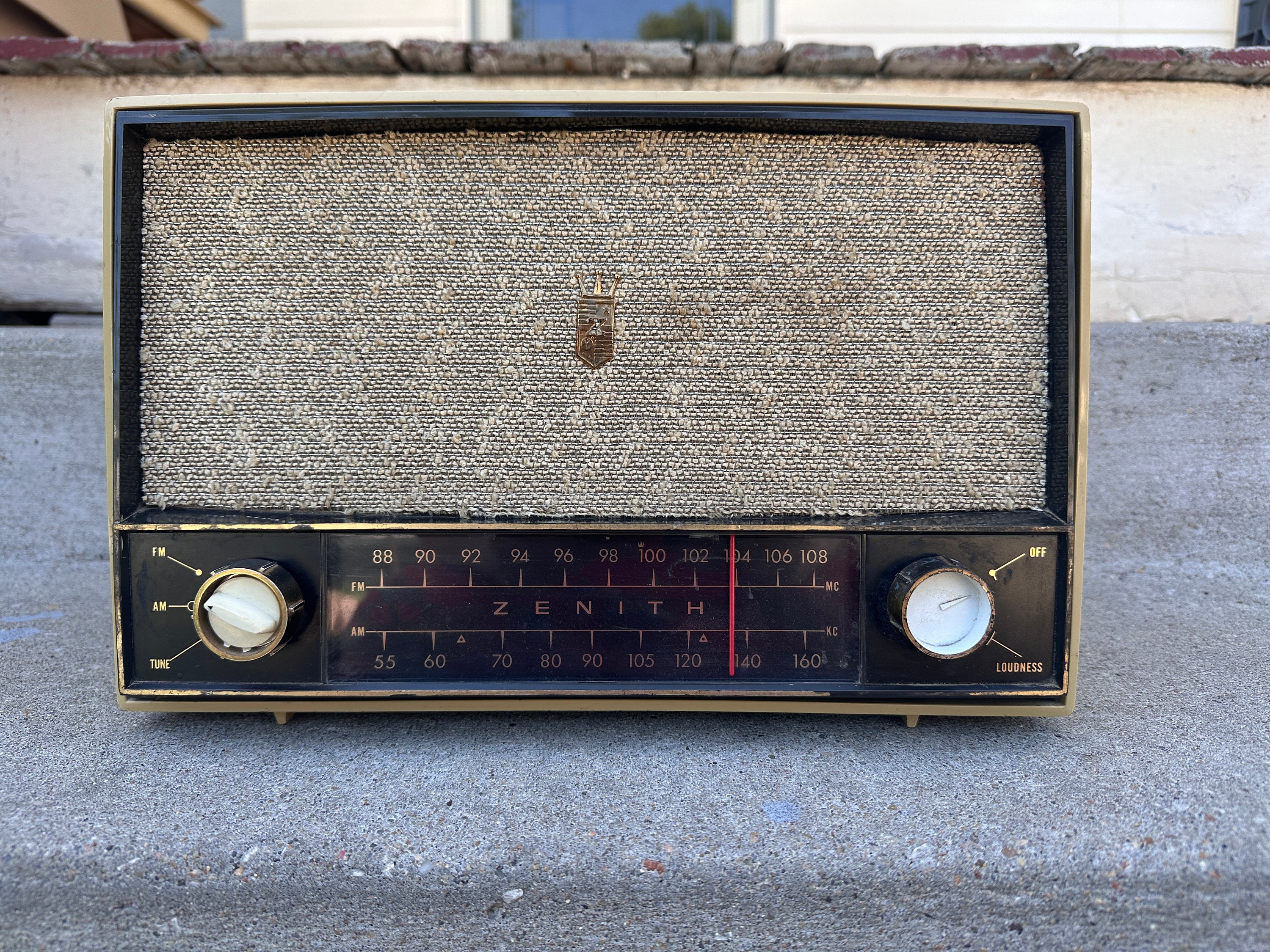 Roberts Radio DAB Radio (black) - E B Marsh & Son Ltd