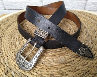 Cinturón vintage de cuero auténtico negro de ASOS, hebilla con adornos florales, para tallas de 31 a 36 pulgadas