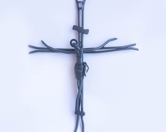 Crocifisso in Ferro Battuto Made in Italy per Proteggere la Famiglia e Amici - Regalo Religioso per Cristiani da Appendere o Appoggiare