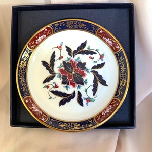 Royal Worcester small bone china plate in original package. Vintage 80s English porcelain plate. Collectible gift unisex.
