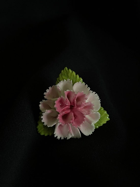 A pair of lovely bone china floral brooches signe… - image 7