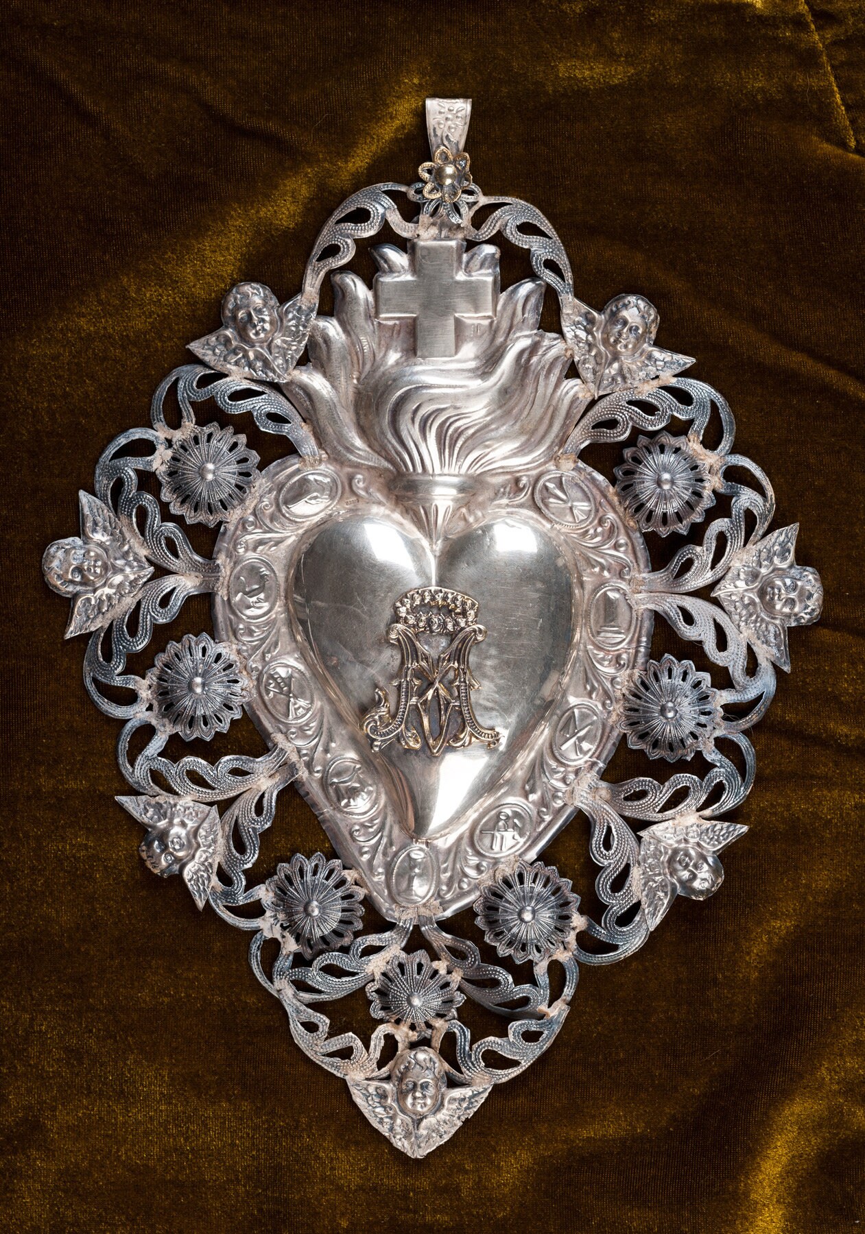 ANTIQUE Italian EX VOTO. Sacred heart. Flaming heart. Relic. craibas