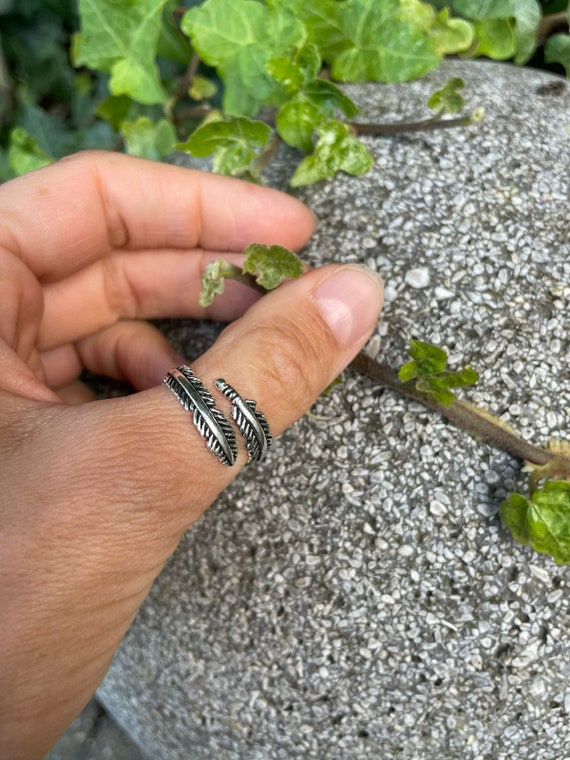 Hallmarked silver 925 feather design adjustable vinta… Gem