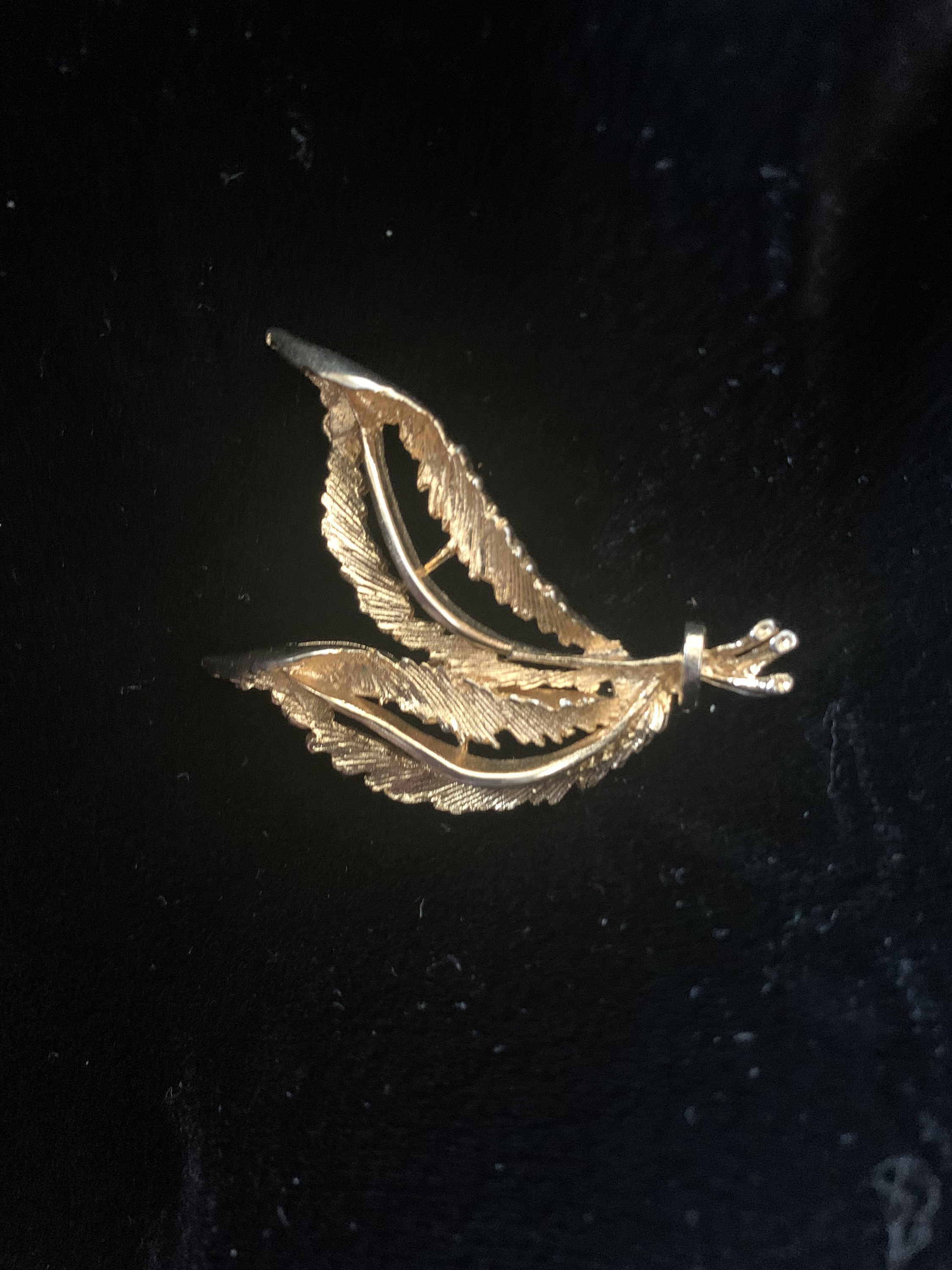 Broche Vintage Dorée Feuille Des Années 80 - Plaqué Or Avec Zircon - Ancienne Broche Métal Doré