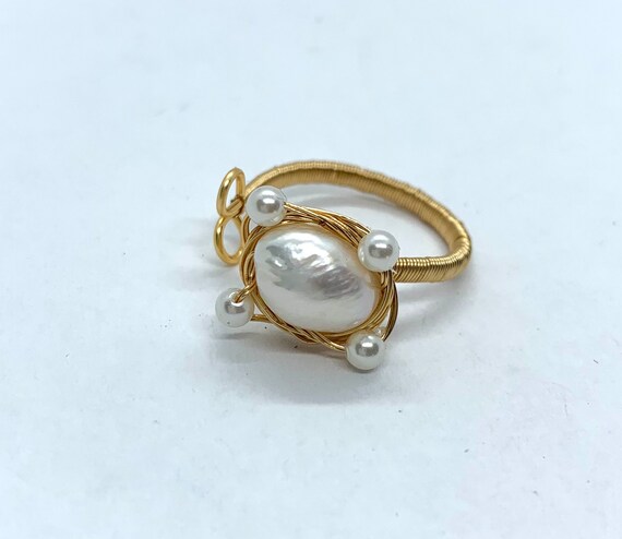 Freshwater pearls and gold tone copper wire hand … - image 1