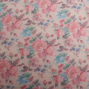1.9Yds Vintage 1990s Knit Fabric, Soft Pink Floral, Lightweight Cotton Blend, Shirting Material